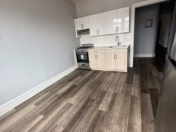 2nd image of 122 Corbin Ave Floor 4