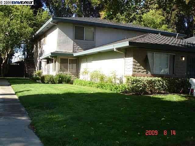 1st image of 34813 Starling Dr APT 2