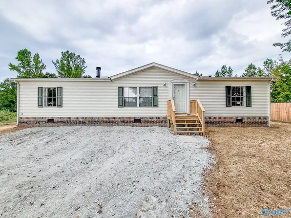 21175 Yarbrough Rd, Athens, AL 35613