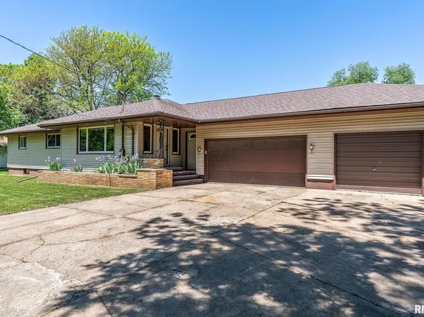 207 McKinley St, Hooppole, IL 61258