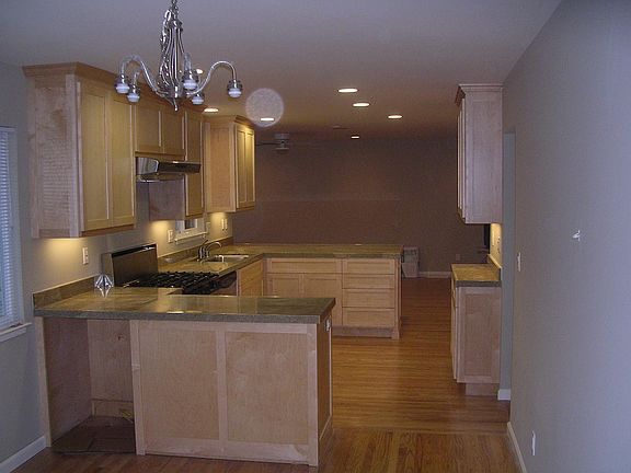 3rd image of 3292 Lynn Oaks Dr