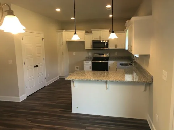 103 Chancellor Ct, Greenwood, SC 29646