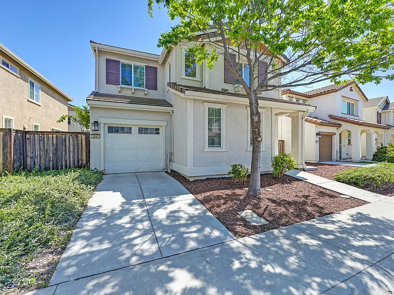 3241 Havisham Way — Photo 4