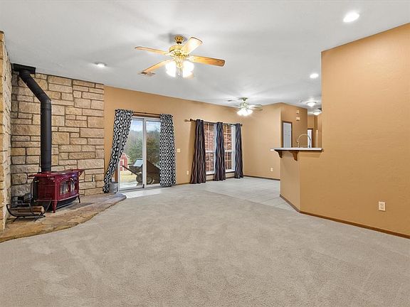 4th image of 13001 Hedy Ave