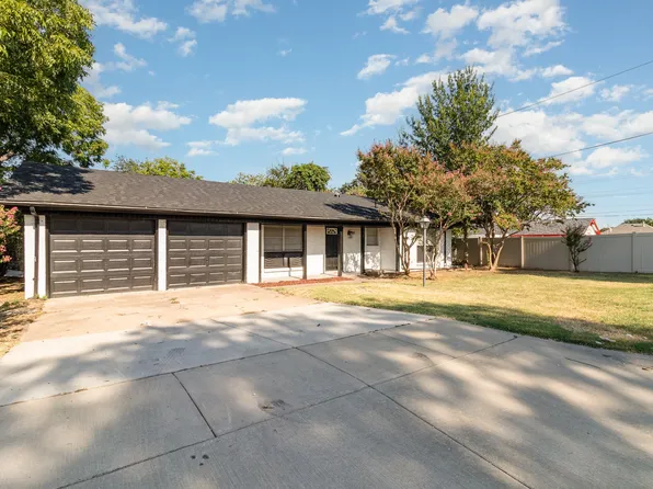 808 Gregory Ave, Bedford, TX 76022