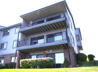 1715 N River Rd APT 51, Saint Clair, MI 48079