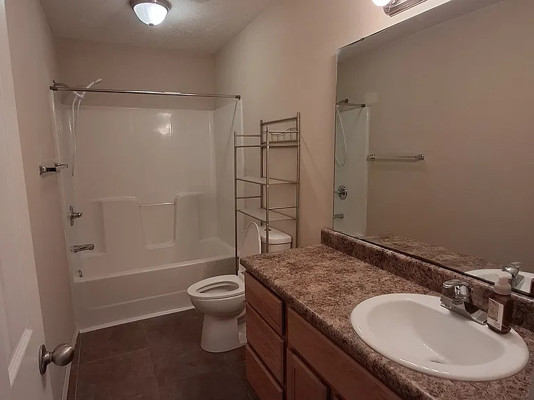 1916 S Bryson Cir #1916 — Photo 9