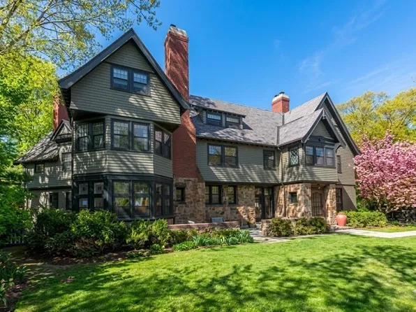 157 Brattle St, Cambridge, MA 02138