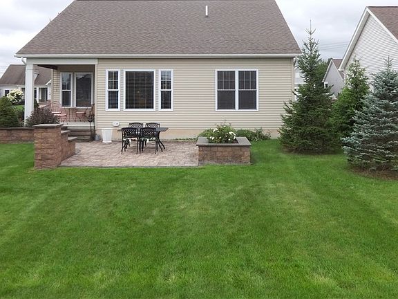 2nd image of 31 Thames Dr