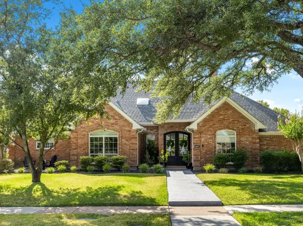 1801 Triple Crown Ln, Plano, TX 75093