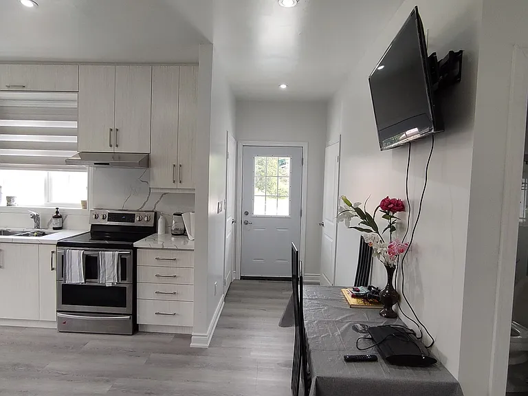 28 Estateview Cir #GARDEN — Photo 12