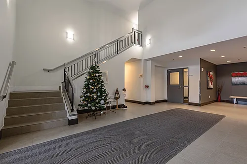 200 Broad St Photo 1