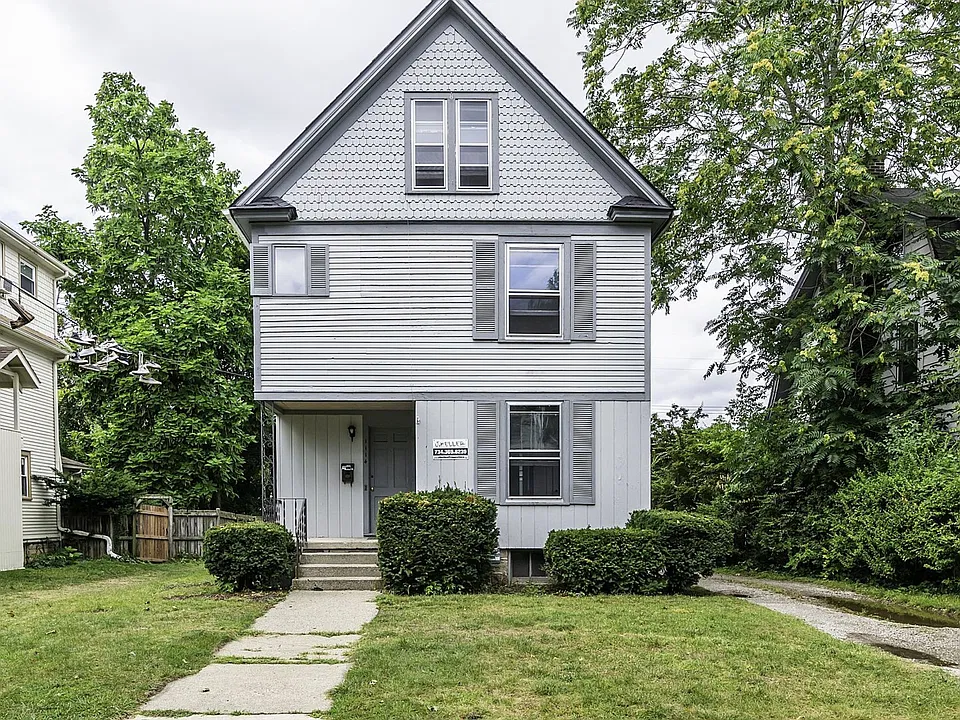 1114 S Forest Ave