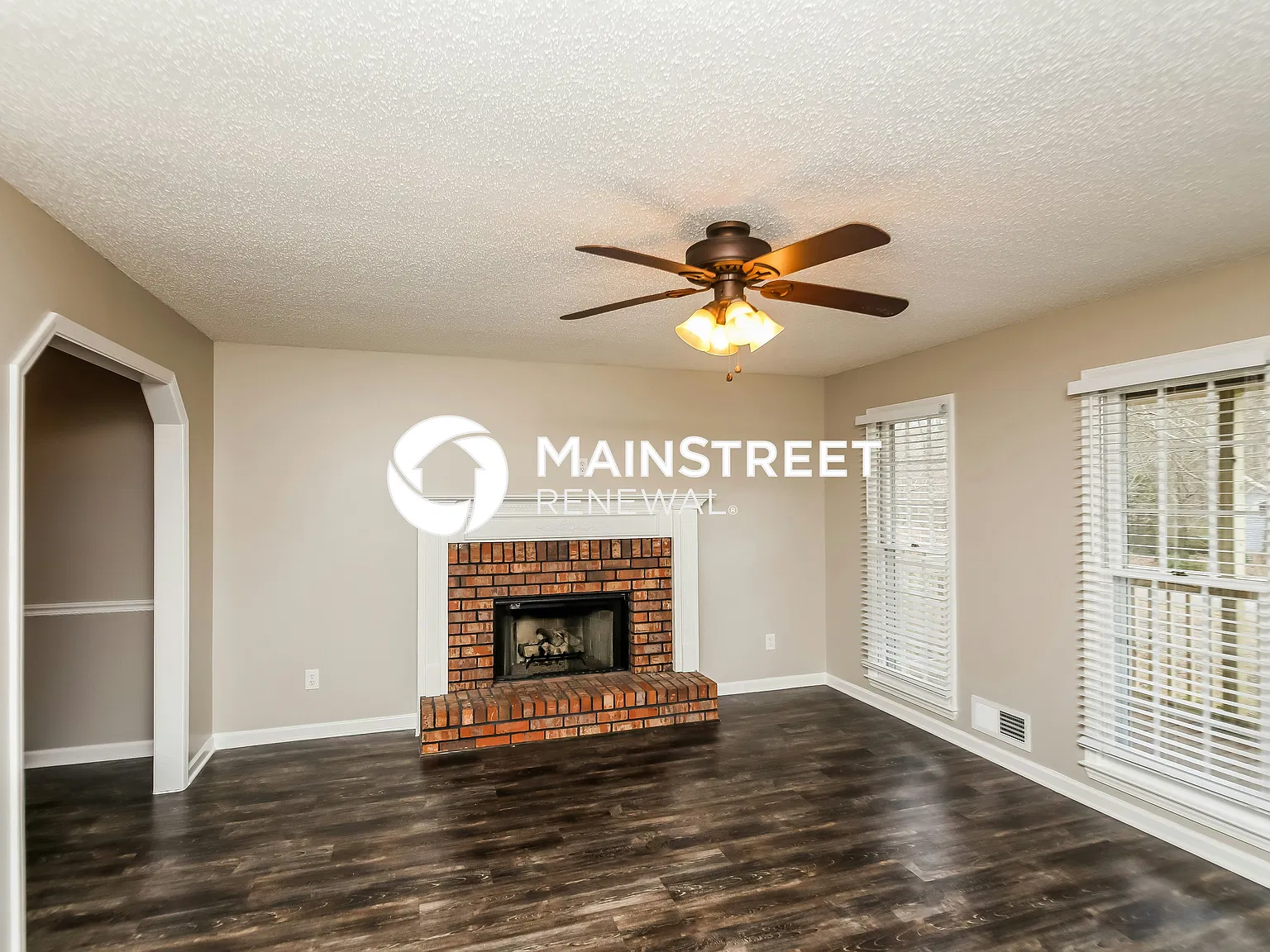 191 Stratford Dr — Photo 3