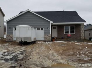 523 Cottonwood Cir, East Peoria, IL