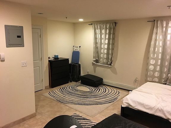 4th image of 3013 30th St APT 1A