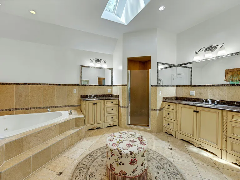 252 Mabel Pl — Photo 30