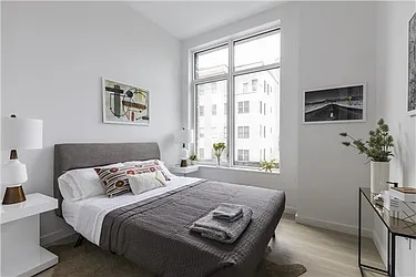 Rented by New York Casas Ltd.