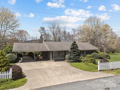 457 Overlook Dr, Spruce Pine, NC, 28777