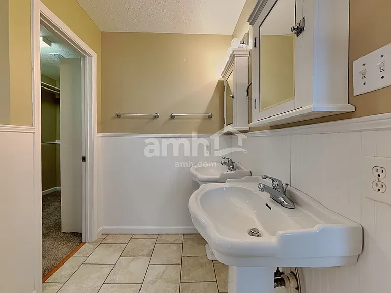 5009 Alpha Terrace Ln — Photo 16