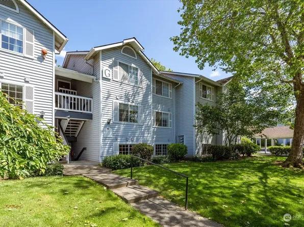7453 Newcastle Golf Club Road #G-104, Newcastle, WA 98059