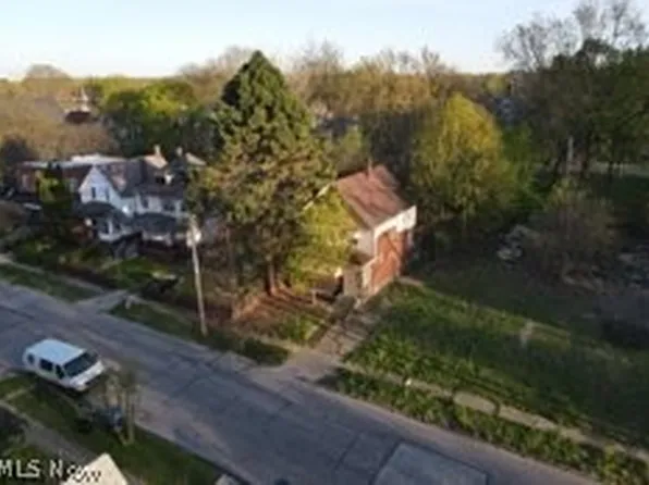 10108 Flora Ave, Cleveland, OH 44108