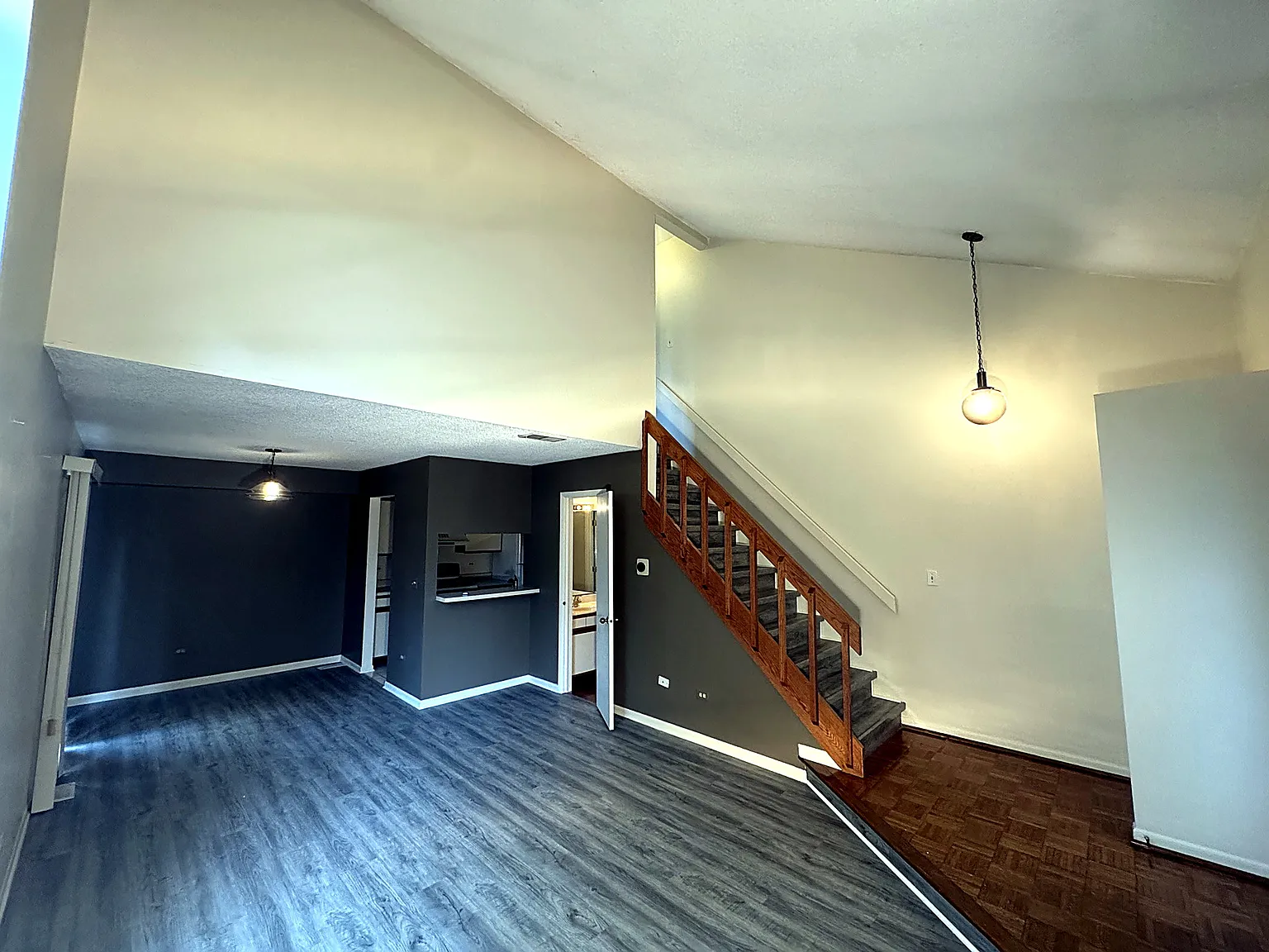 2 bed, 985 sqft, $2,295 — Photo 3