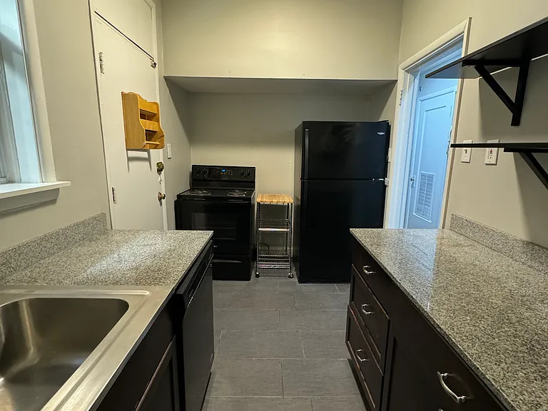6138 Waterman Blvd — Photo 3