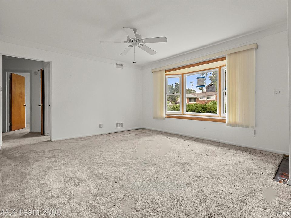 90 Lorberta Ln, photo 5