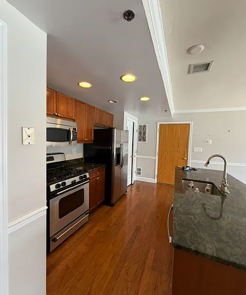 1330 Clinton St #501 — Photo 2