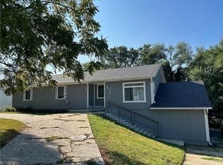 9625 W 49th St, Merriam, KS 66203