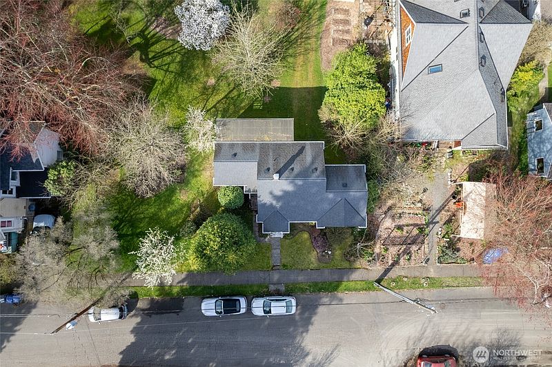 5th image of 10116 -26 NE 187th Street