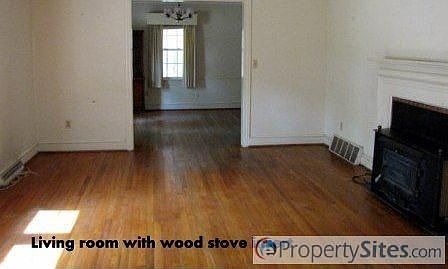 3rd image of 22 Windemere Dr