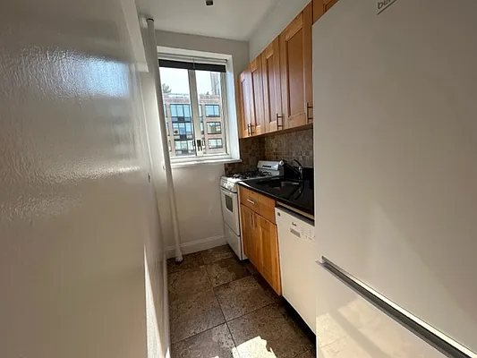 Rented by Bank Neary | media 10