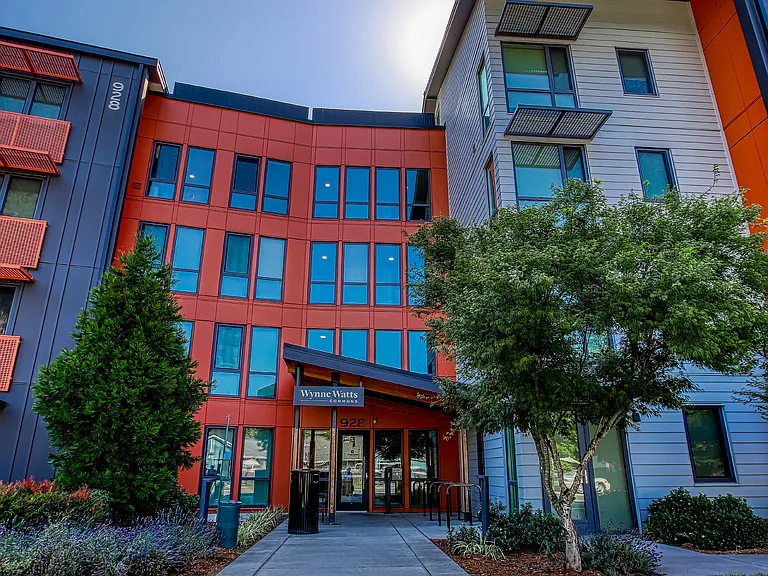 Wynne Watts Commons — Photo 15