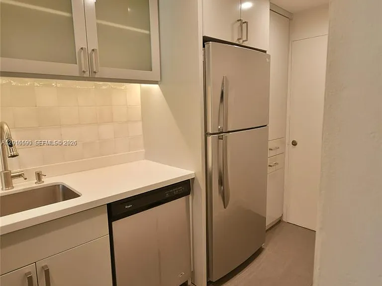 6884 N Kendall Dr #C401 — Photo 21