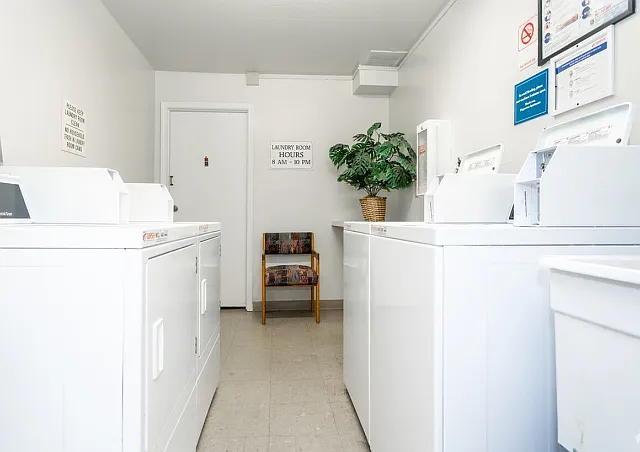 Peppertree Apartments — Photo 4