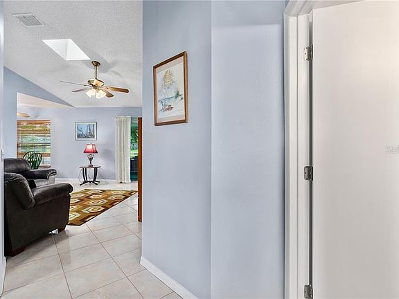 3rd image of 13726 Glasser Ave