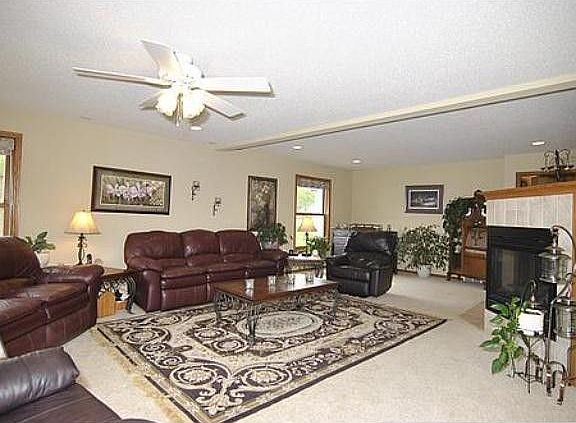 3rd image of 19057 Enchanted Ct