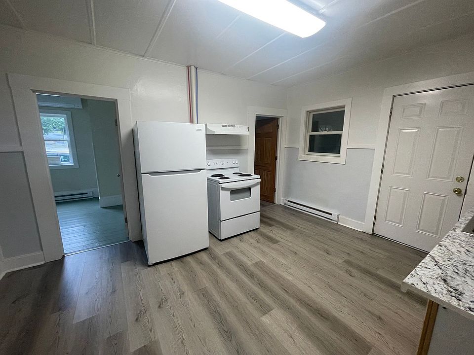 1st image of 4 Lehs Ln