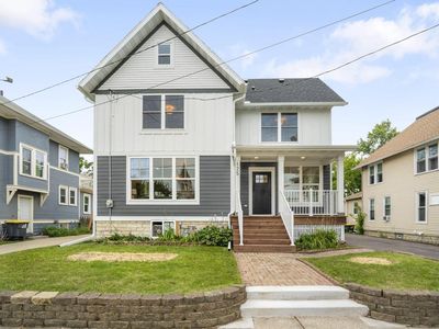 125 E Park AVENUE, Waukesha, WI, 53186