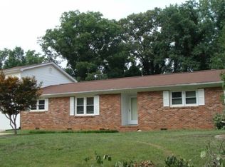 107 Westwood Dr, Simpsonville, SC 29680