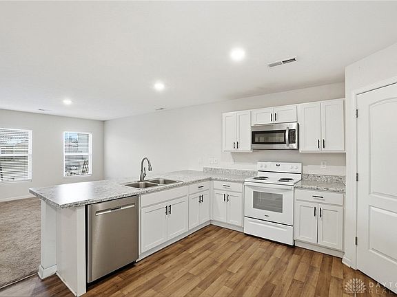 2nd image of 60 Tarragon Way