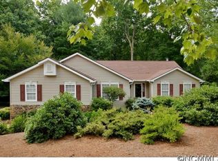 25 Foxmoor Ct, Etowah, NC 28729