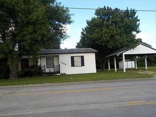 2nd image of 2606 25th St N