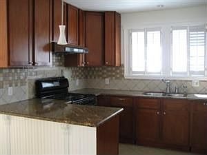2nd image of 7528 Ney Ave