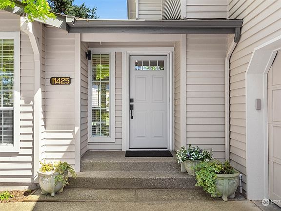 2nd image of 11425 SE 67th Place