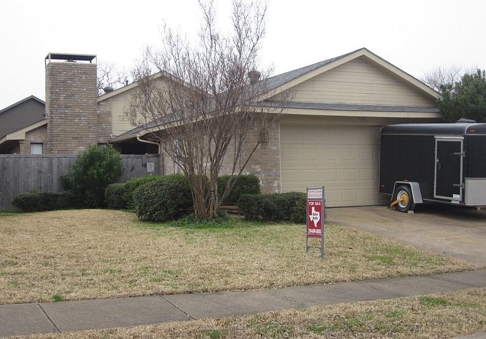 1st image of 2000 Verlaine Dr