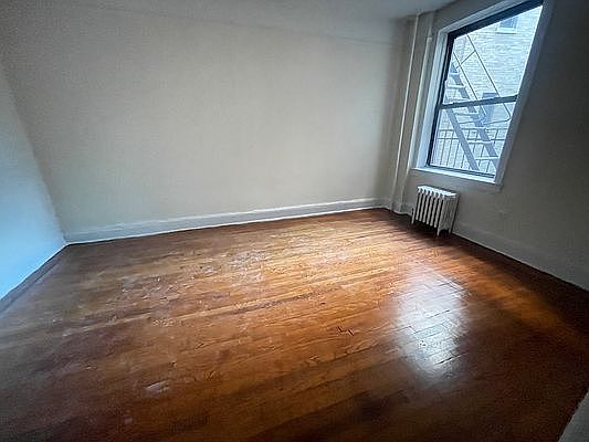 4th image of 4415 43rd Ave #3G