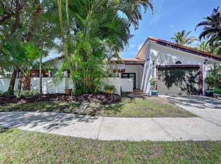 4717 NW 1st Pl, Deerfield Beach, FL 33442